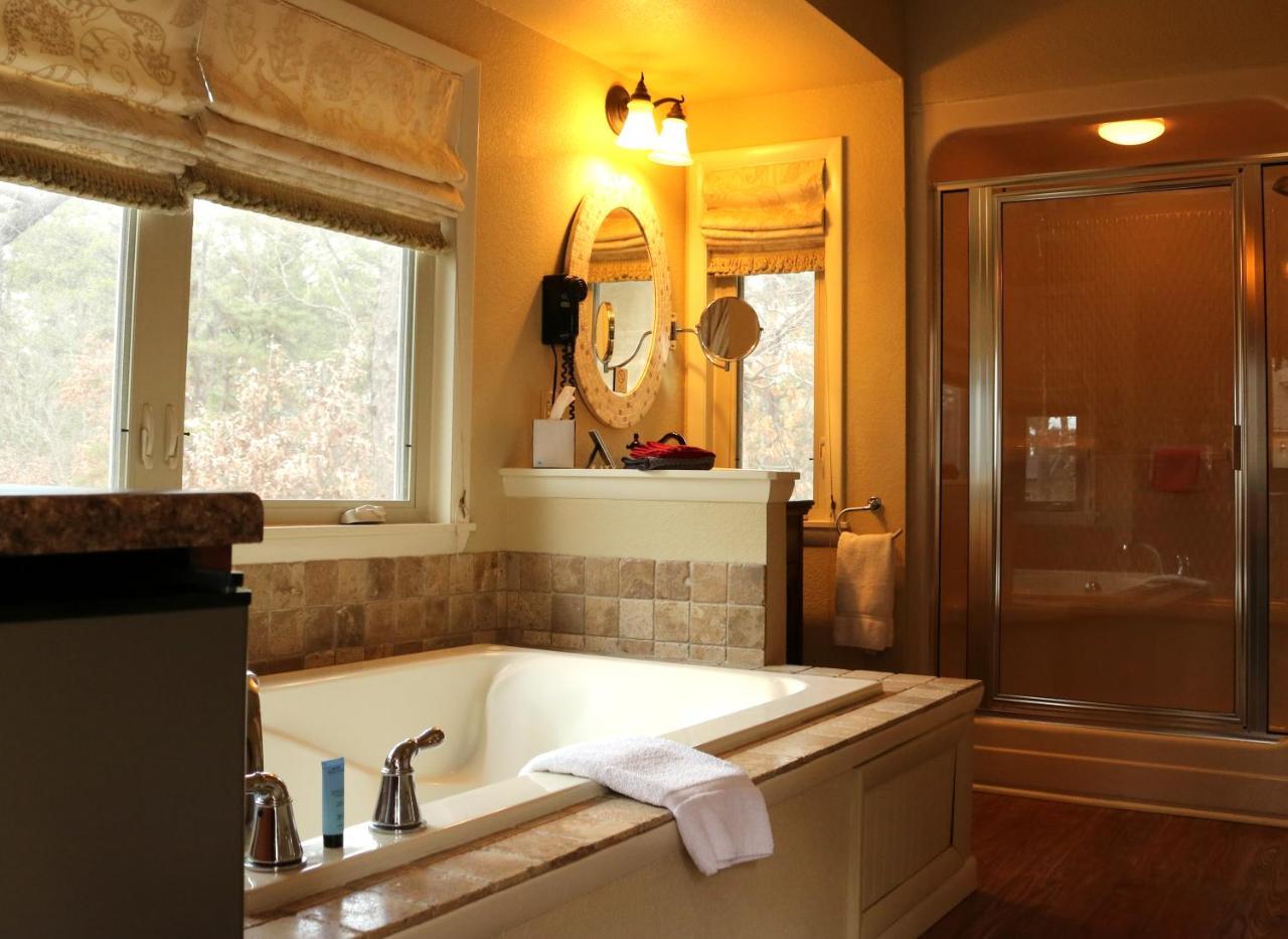 The Grand Treehouse Resort Eureka Springs Buitenkant foto