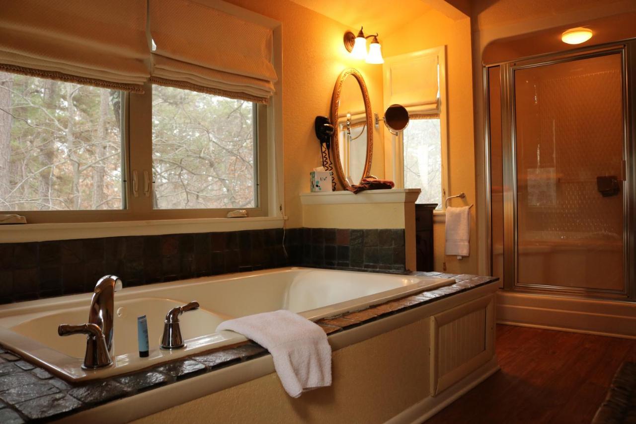 The Grand Treehouse Resort Eureka Springs Buitenkant foto